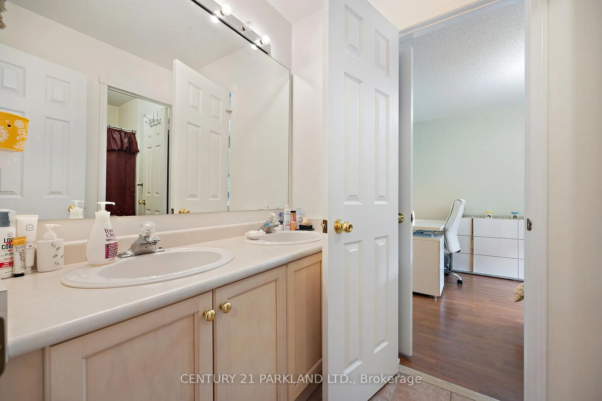Photo 30 of 40 Lady Fern Drive, Markham, Legacy — HOMEH