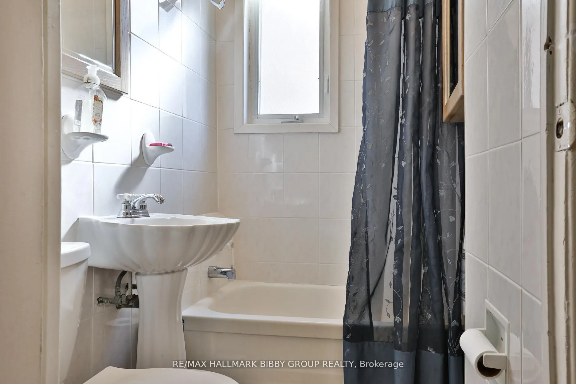 Photo 12 of 98 Fuller Avenue, Toronto, Roncesvalles — HOMEH