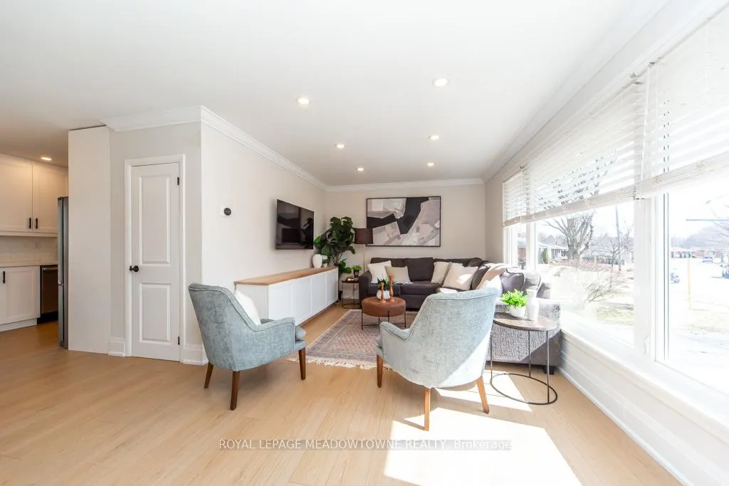 Photo 4 of 64 Dumbarton Street, Guelph, Riverside Park — HOMEH