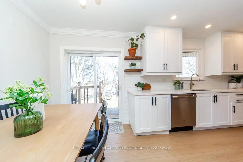 Photo 10 of 64 Dumbarton Street, Guelph, Riverside Park — HOMEH