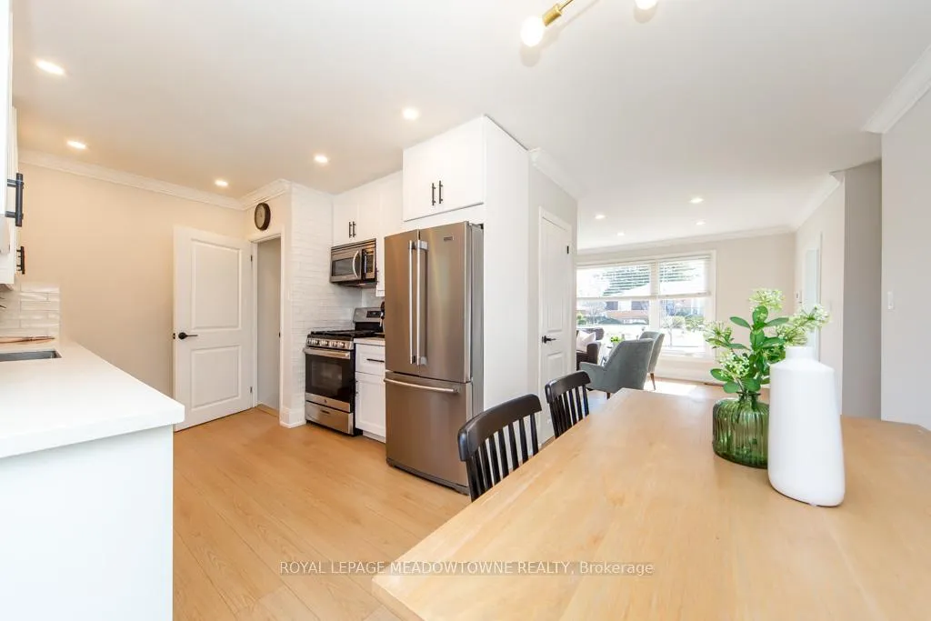 Photo 11 of 64 Dumbarton Street, Guelph, Riverside Park — HOMEH
