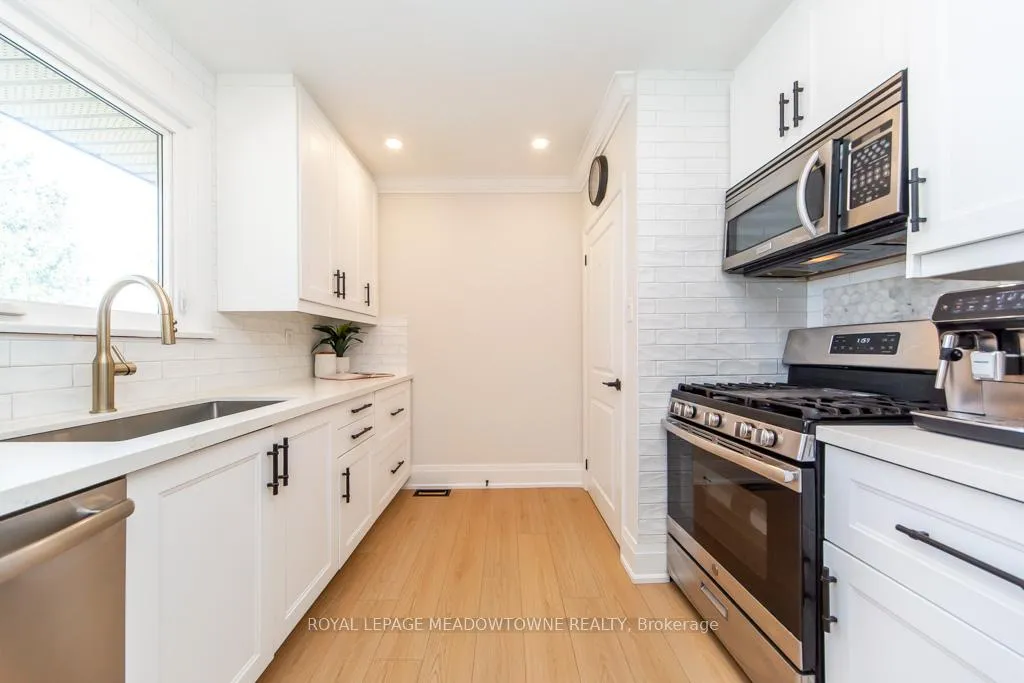 Photo 13 of 64 Dumbarton Street, Guelph, Riverside Park — HOMEH