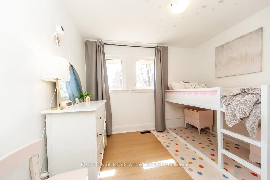 Photo 24 of 64 Dumbarton Street, Guelph, Riverside Park — HOMEH