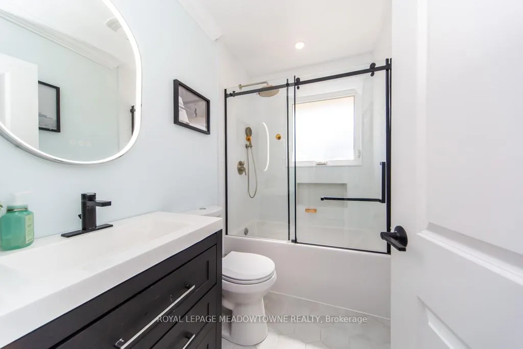 Photo 26 of 64 Dumbarton Street, Guelph, Riverside Park — HOMEH