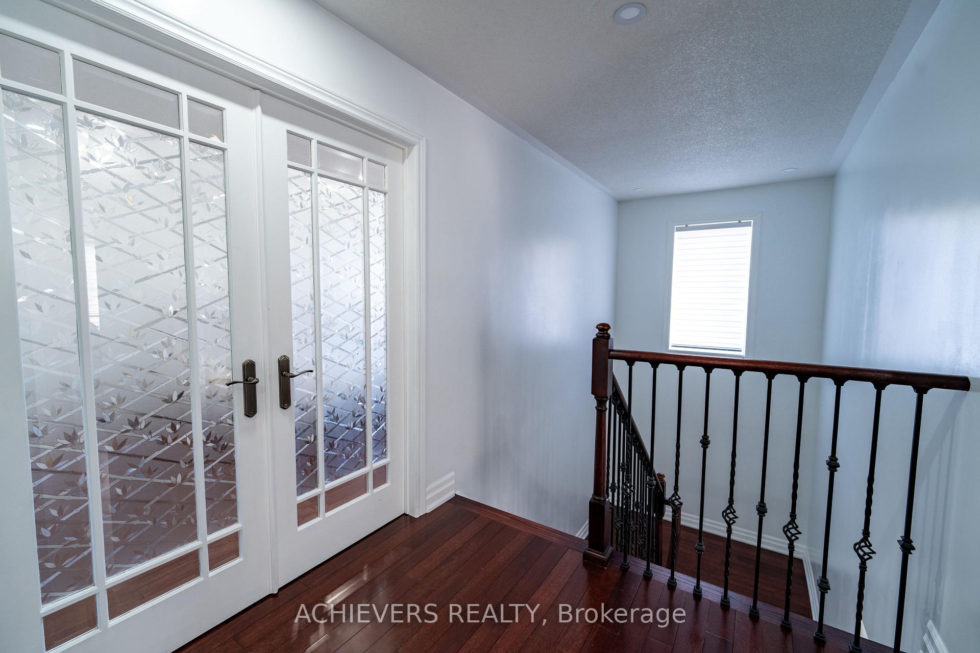Photo 24 of 19 Thrushwood Drive, Barrie, 400 West — HOMEH