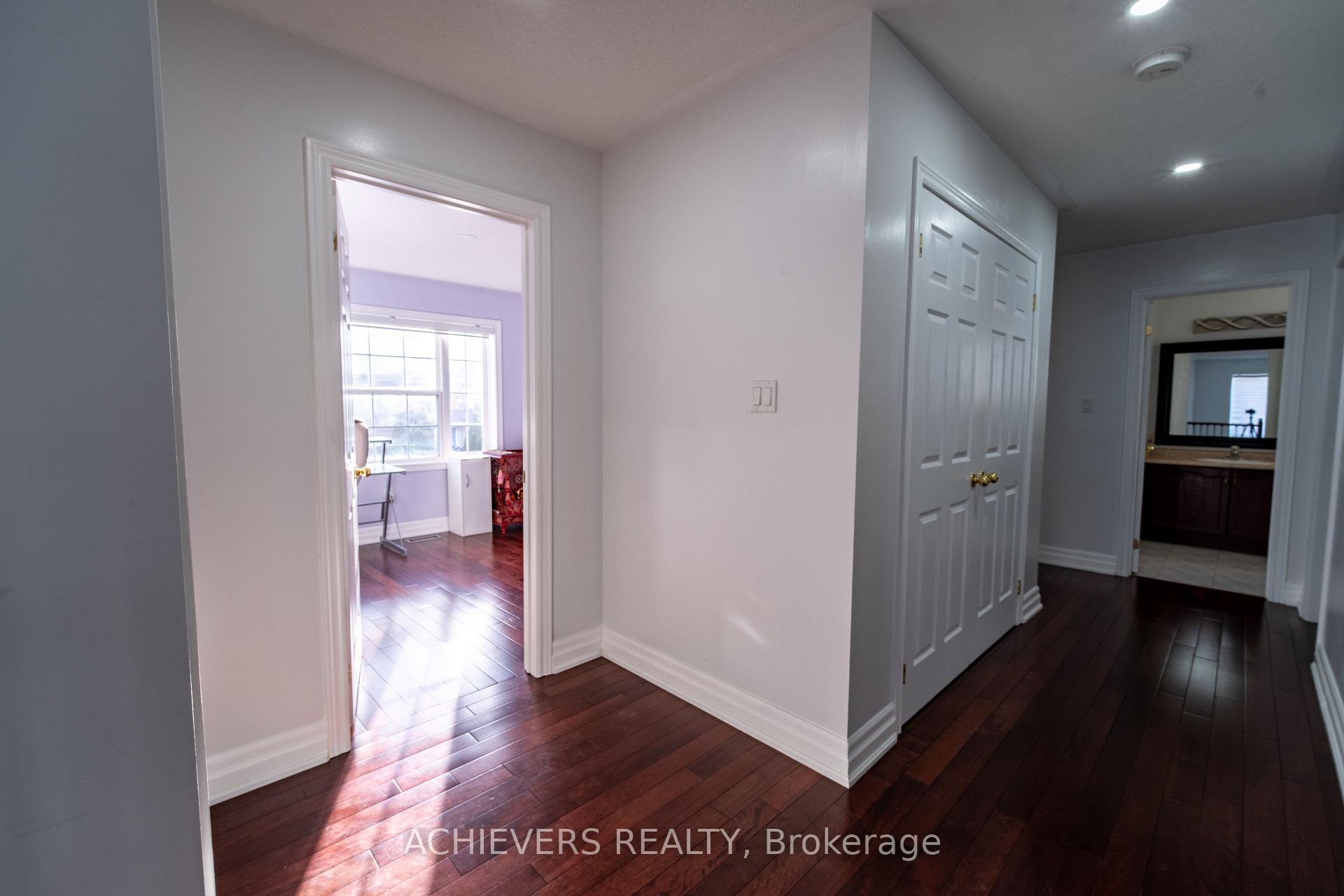 Photo 36 of 19 Thrushwood Drive, Barrie, 400 West — HOMEH