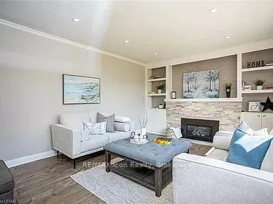 Photo 3 of Unit Main, 319 Ridgewood Crescent S, London, South D — HOMEH