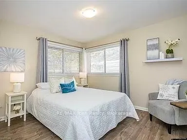 Photo 17 of Unit Main, 319 Ridgewood Crescent S, London, South D — HOMEH
