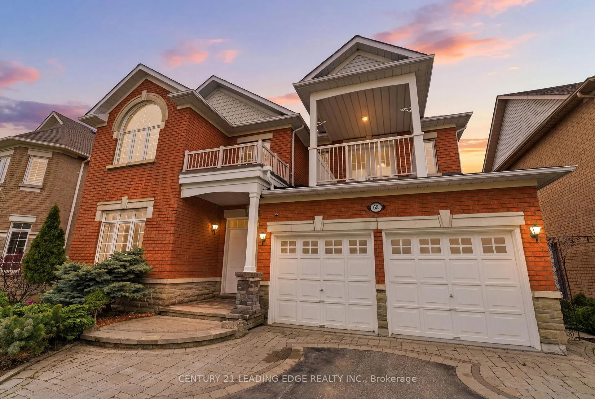 Photo 3 of 62 James Rowe Drive, Whitby, Williamsburg — HOMEH