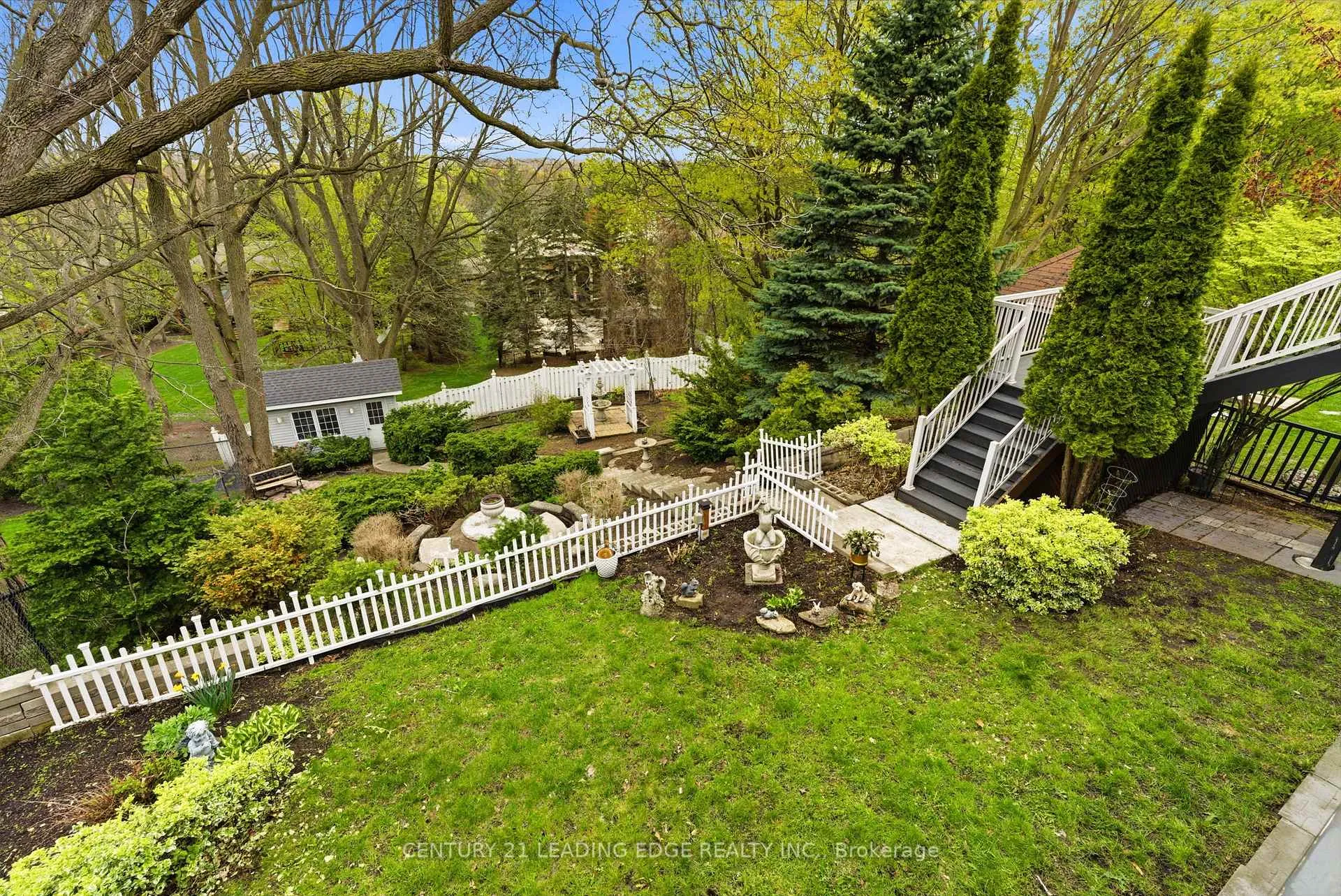 Photo 5 of 62 James Rowe Drive, Whitby, Williamsburg — HOMEH