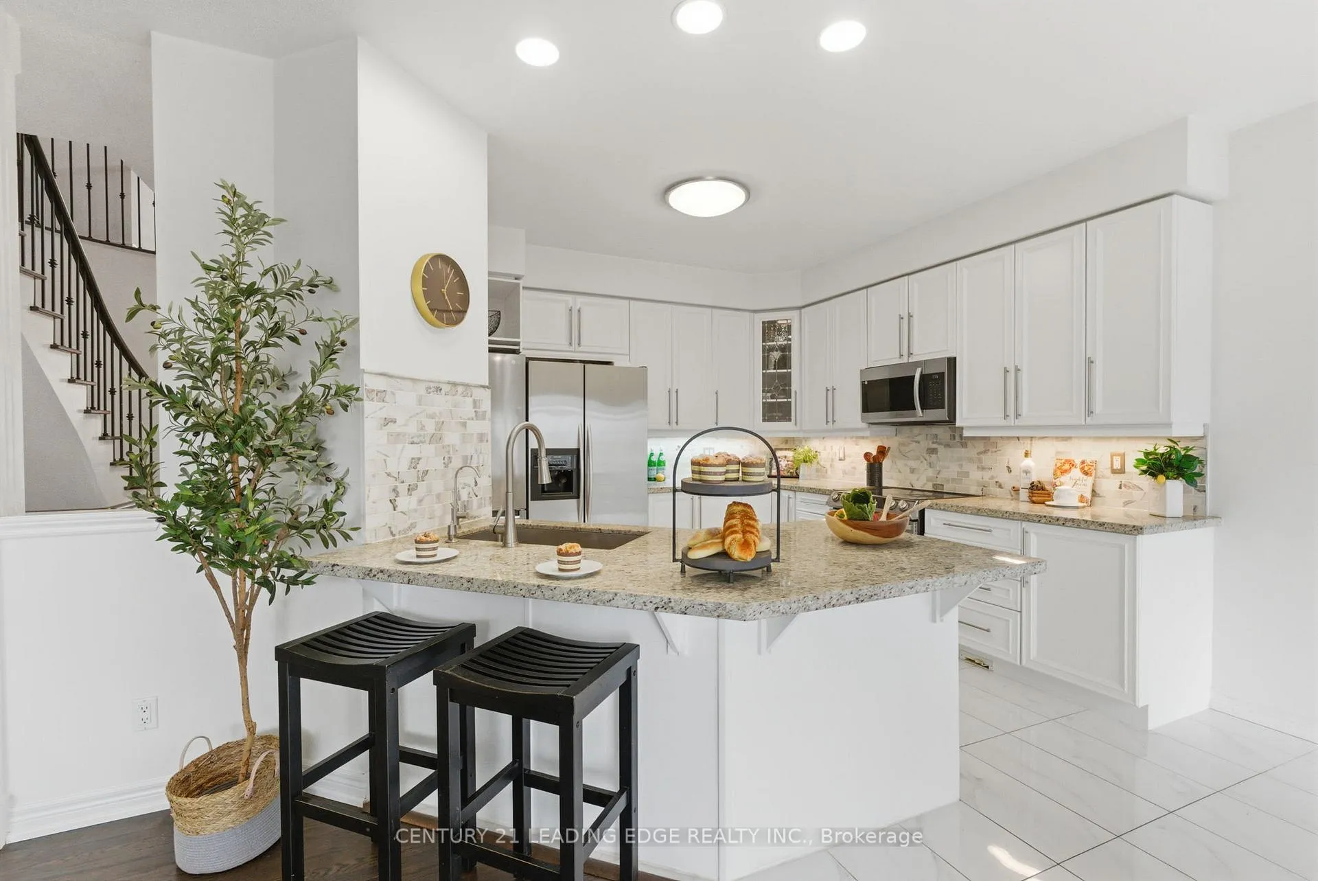 Photo 16 of 62 James Rowe Drive, Whitby, Williamsburg — HOMEH