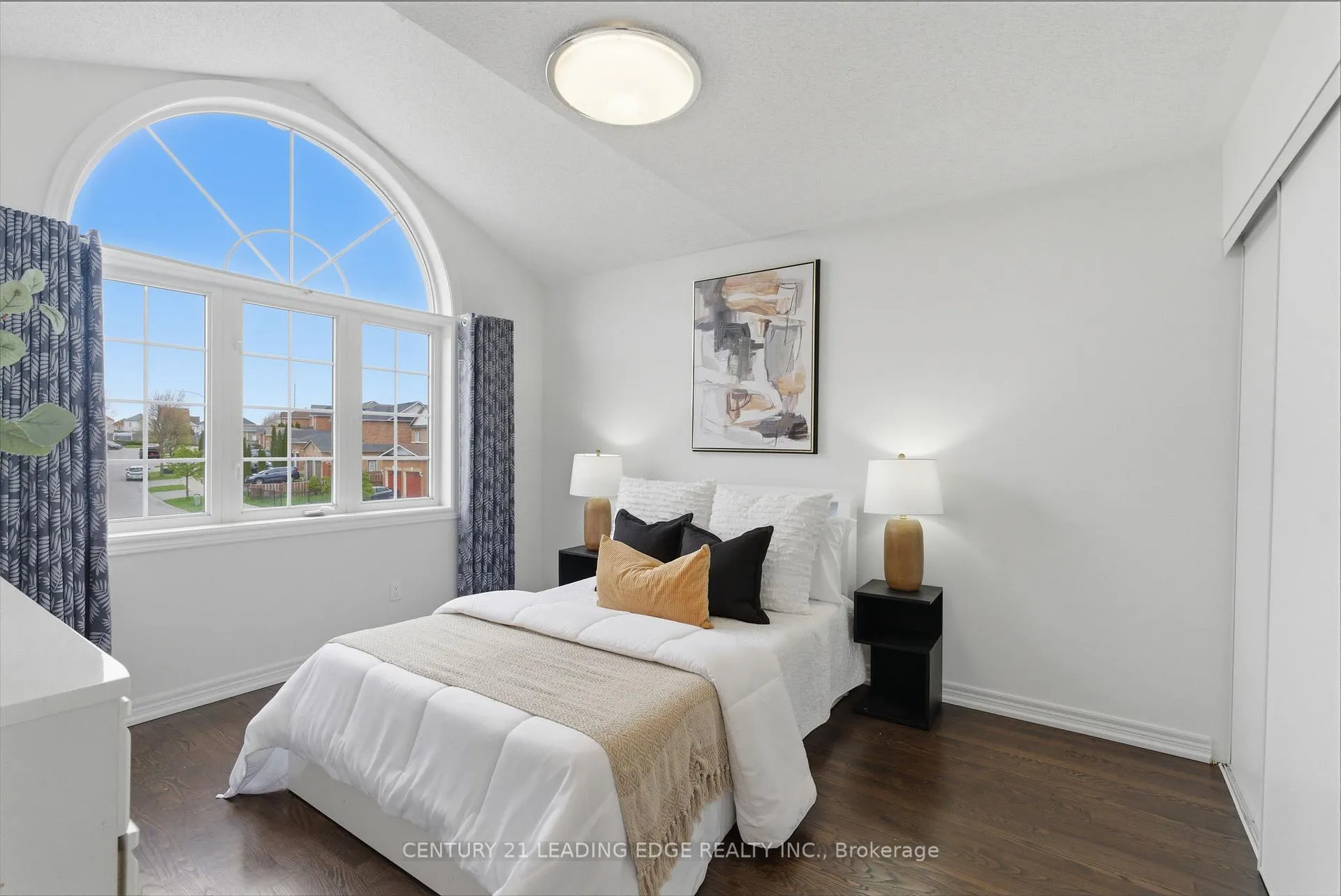 Photo 31 of 62 James Rowe Drive, Whitby, Williamsburg — HOMEH