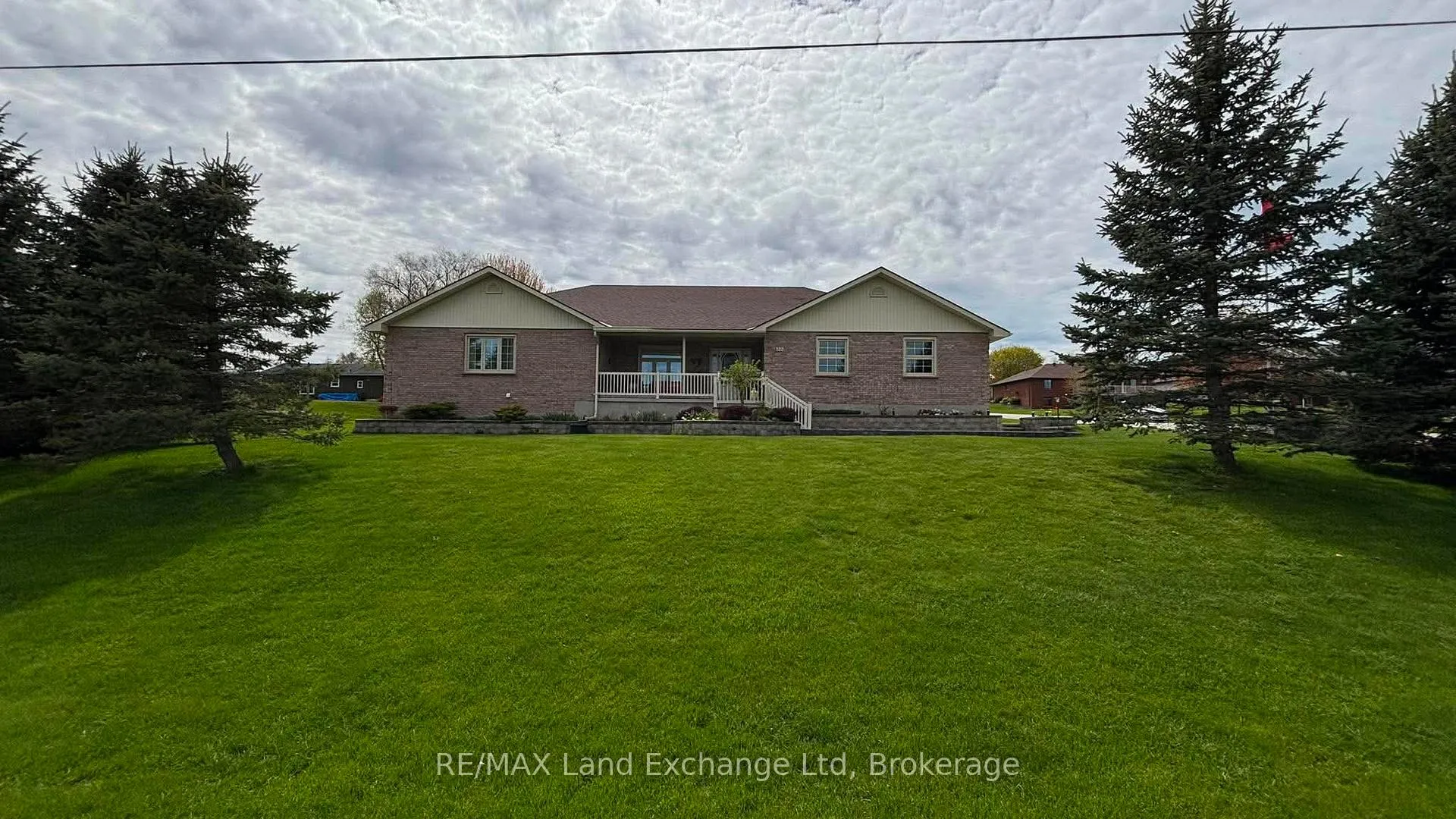Photo 2 of 122 James Street, Arran-Elderslie — HOMEH