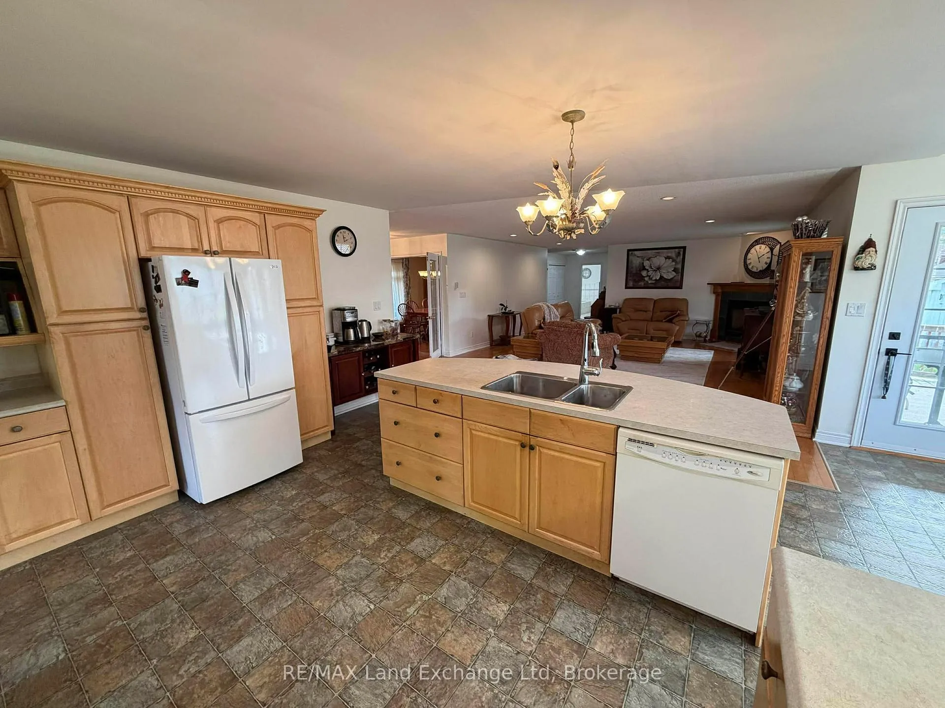 Photo 12 of 122 James Street, Arran-Elderslie — HOMEH