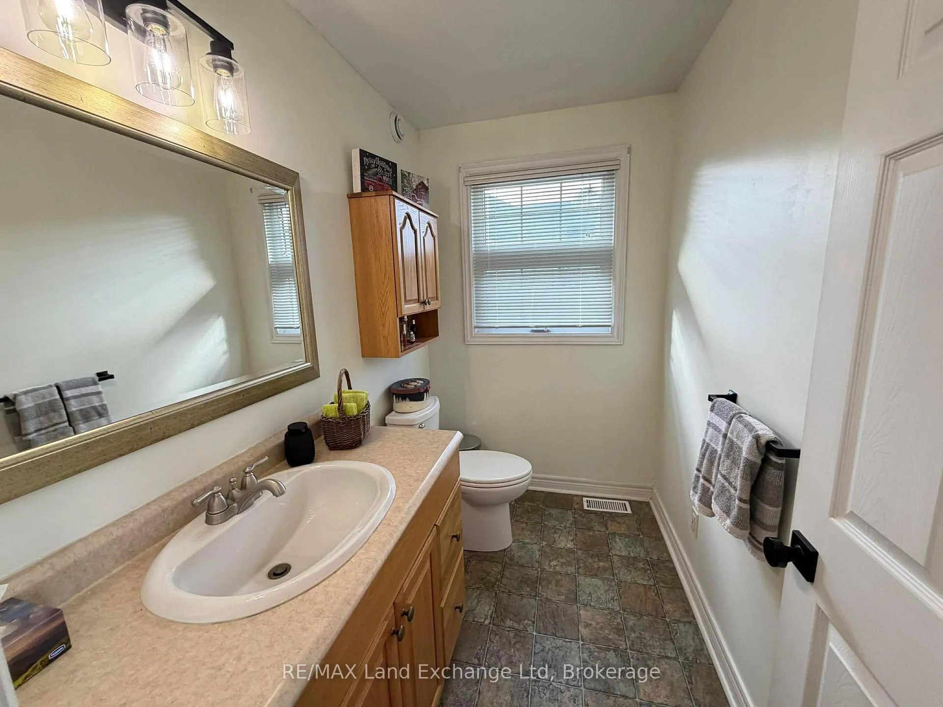 Photo 20 of 122 James Street, Arran-Elderslie — HOMEH