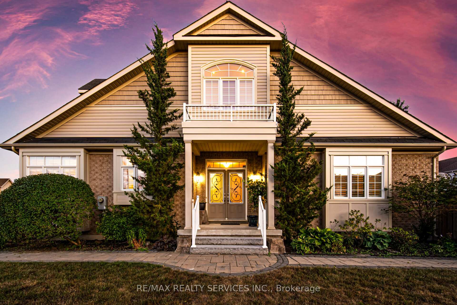 Front of 472 West Scugog Lane