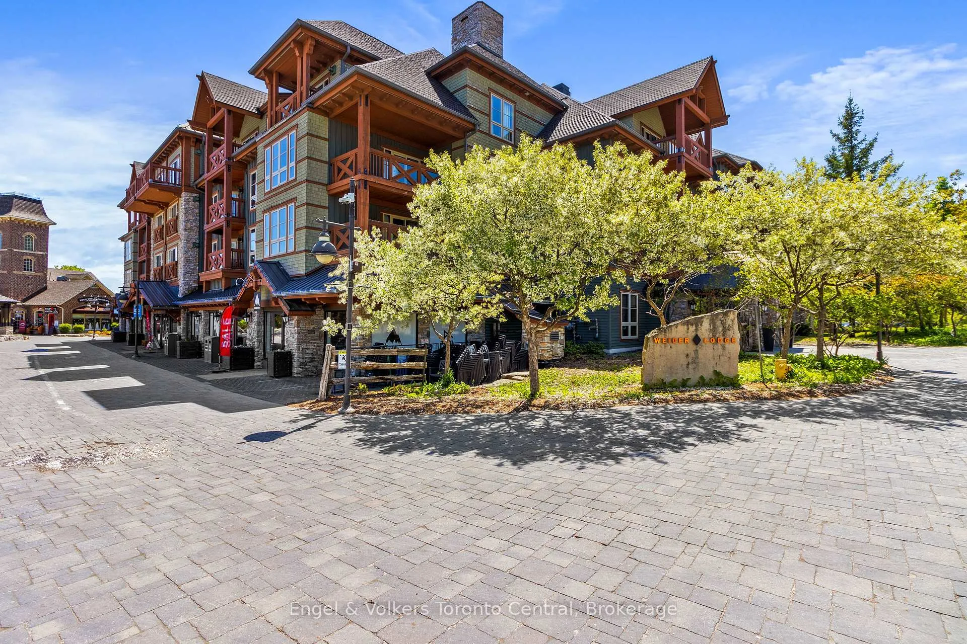 Photo 3 of Unit 319 321, 152 Jozo Weider Boulevard, Blue Mountains — HOMEH