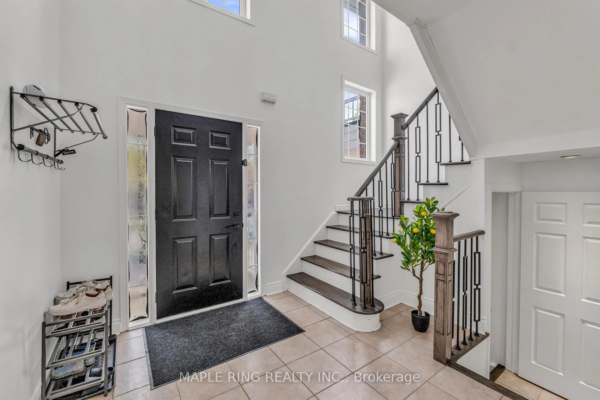 Photo 2 of 36 Laurelhurst Crescent, Vaughan, Vellore Village — HOMEH