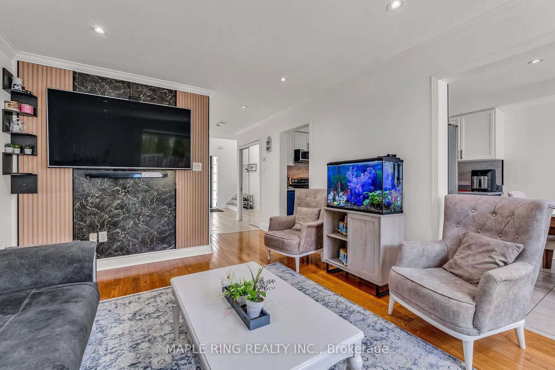 Photo 4 of 36 Laurelhurst Crescent, Vaughan, Vellore Village — HOMEH