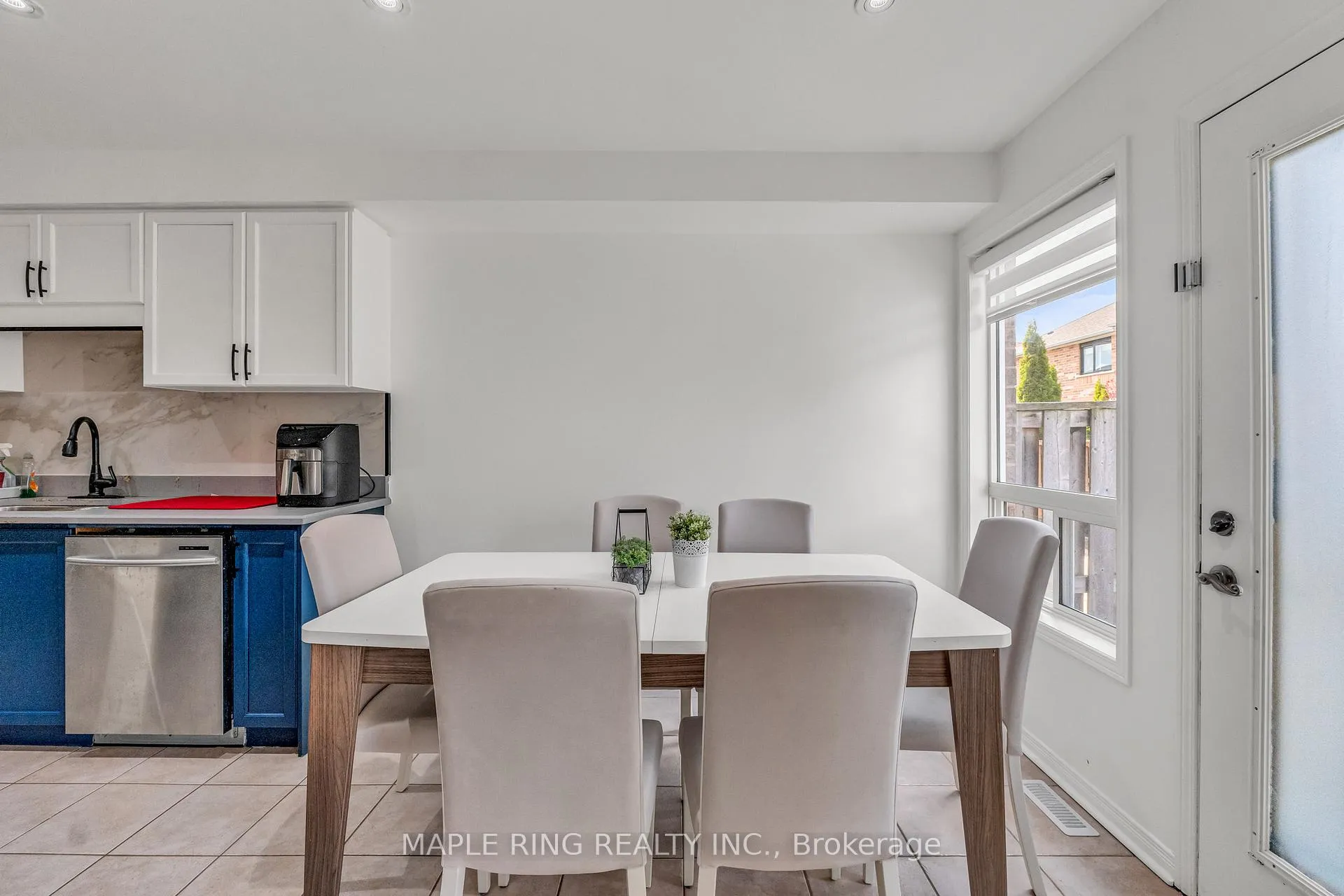 Photo 7 of 36 Laurelhurst Crescent, Vaughan, Vellore Village — HOMEH