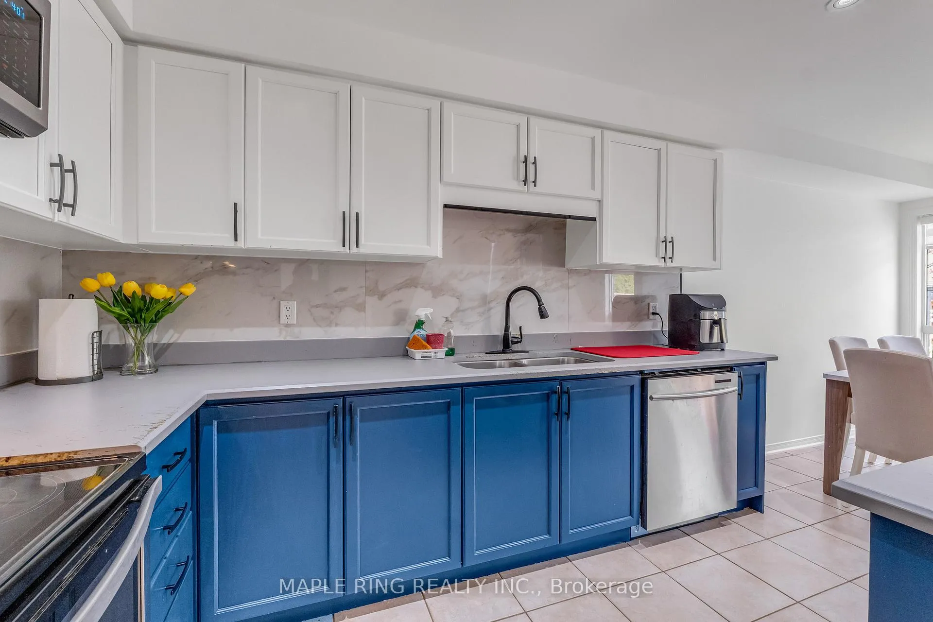 Photo 10 of 36 Laurelhurst Crescent, Vaughan, Vellore Village — HOMEH