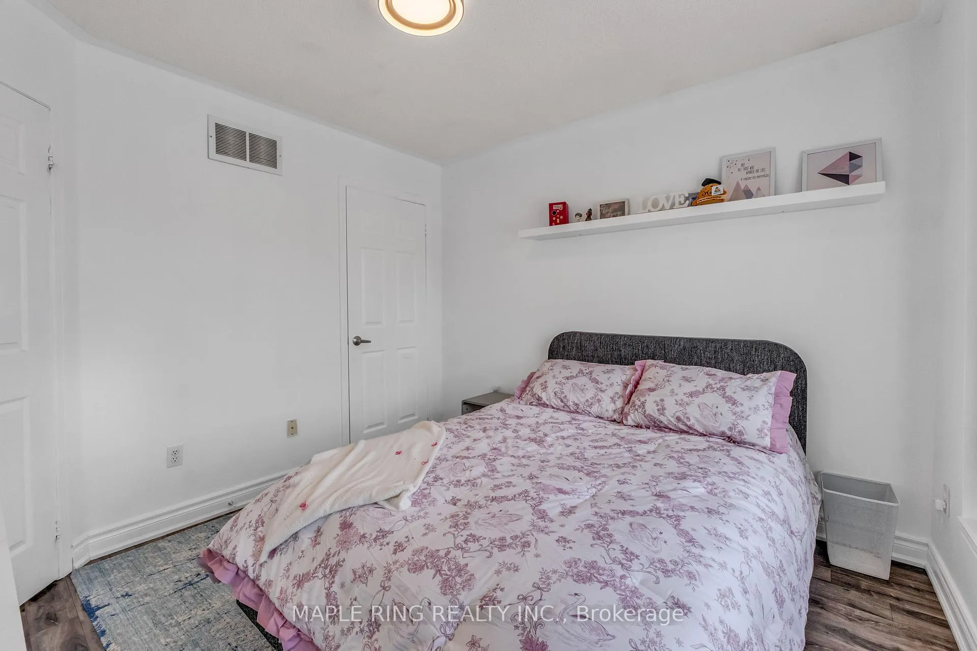 Photo 21 of 36 Laurelhurst Crescent, Vaughan, Vellore Village — HOMEH