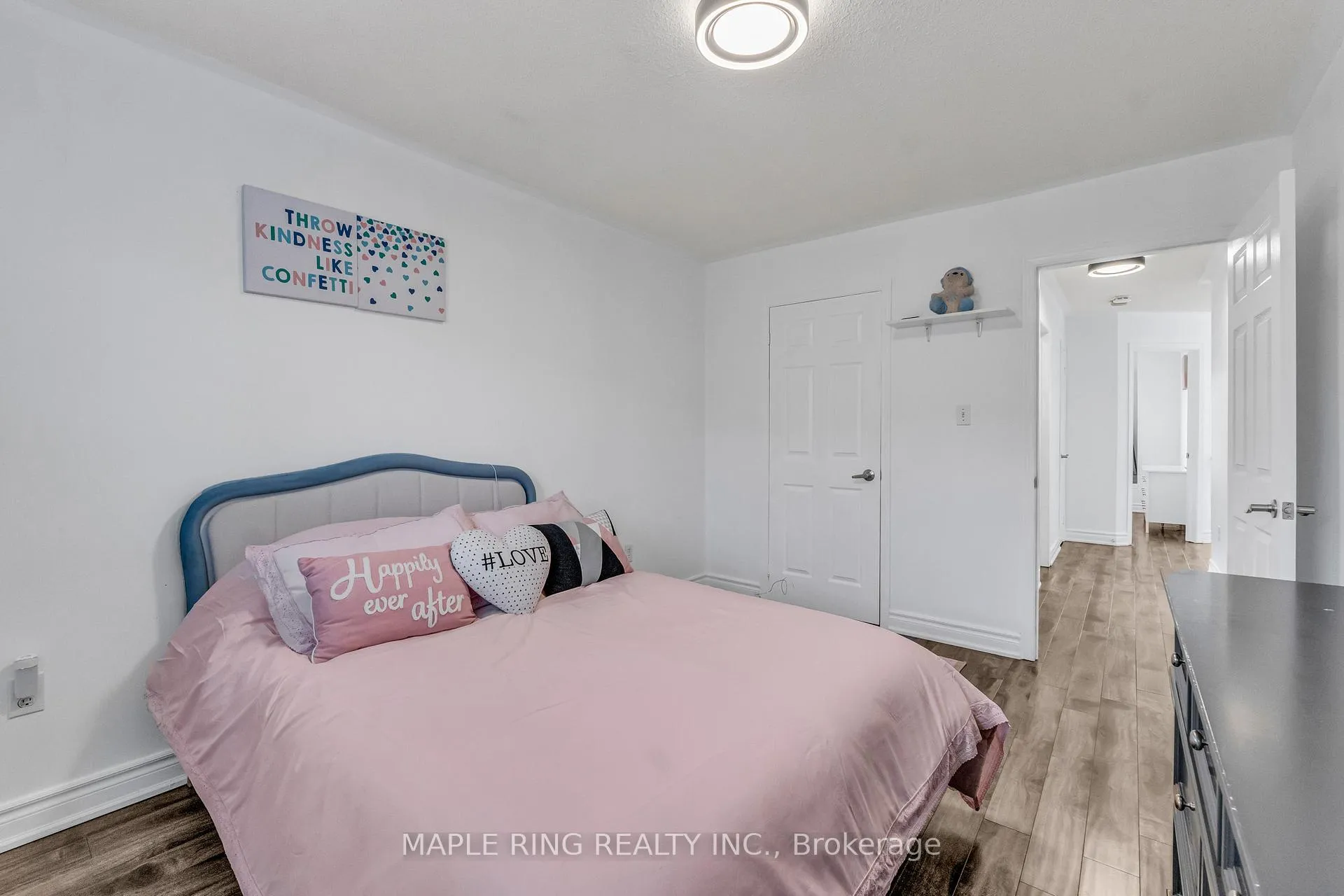 Photo 23 of 36 Laurelhurst Crescent, Vaughan, Vellore Village — HOMEH