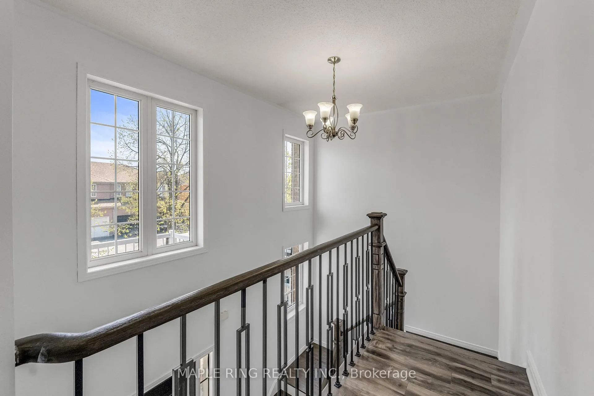Photo 31 of 36 Laurelhurst Crescent, Vaughan, Vellore Village — HOMEH