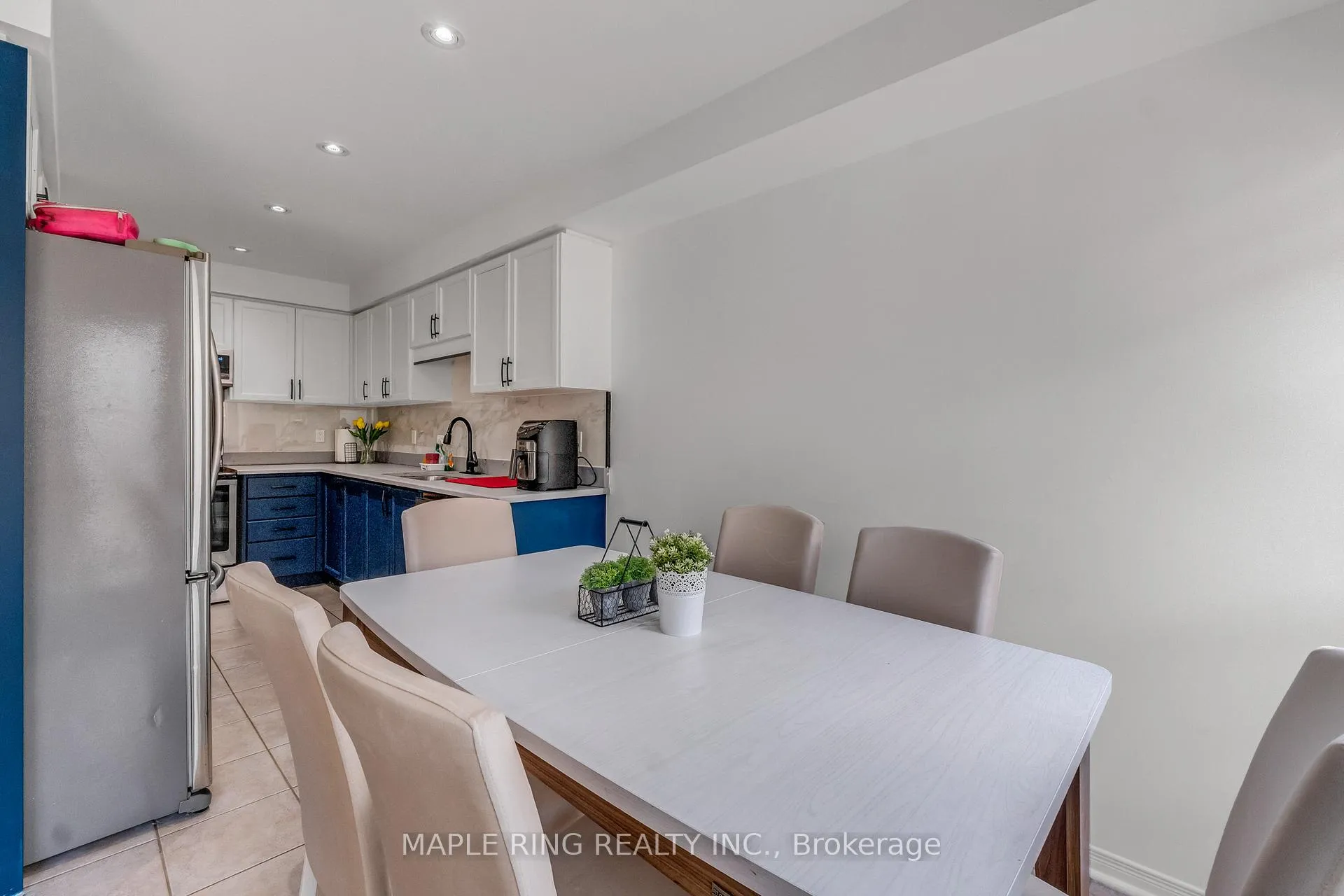 Photo 42 of 36 Laurelhurst Crescent, Vaughan, Vellore Village — HOMEH