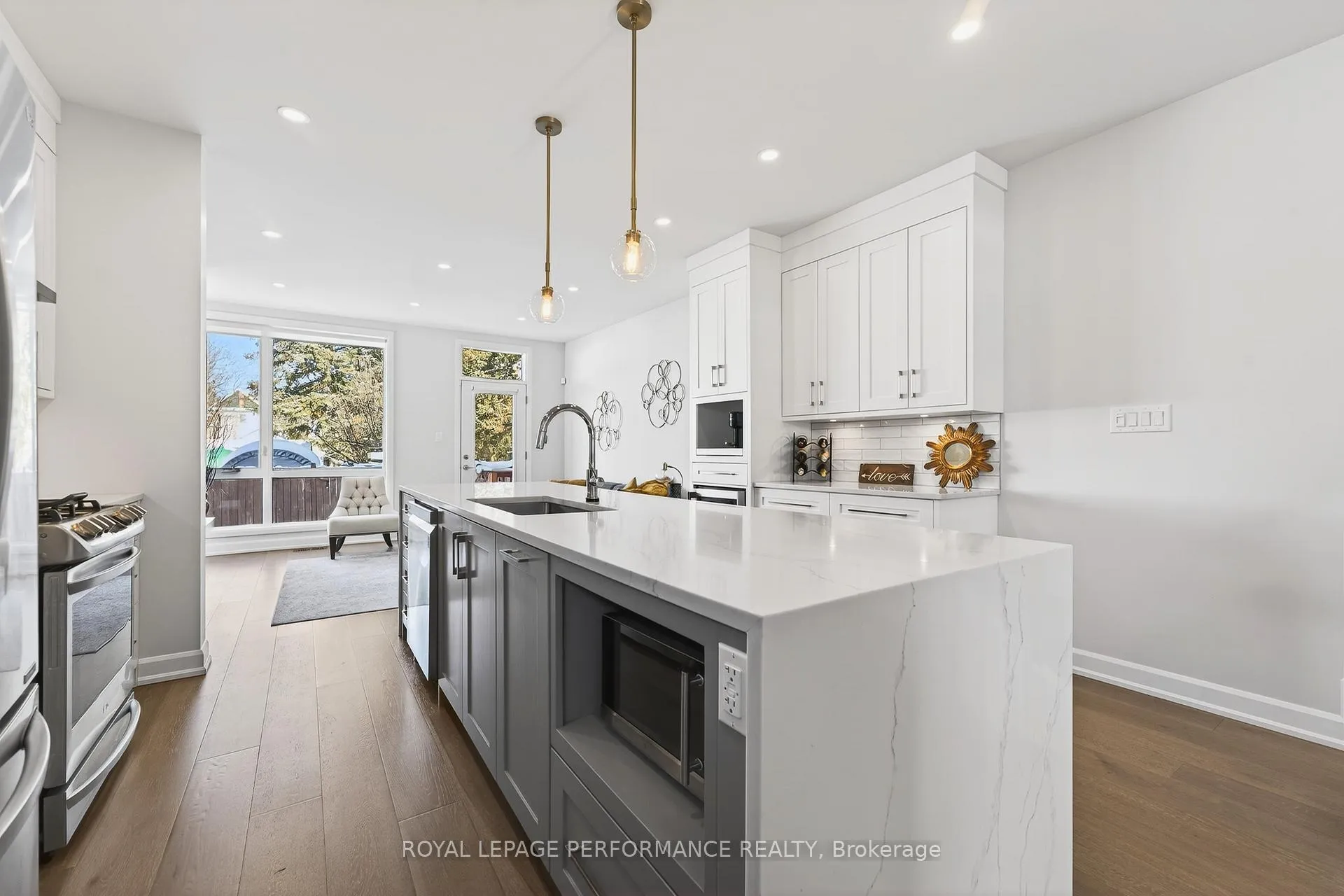 Photo 8 of Unit B, 155 Buell Street, Ottawa, Westboro/Hampton Park — HOMEH
