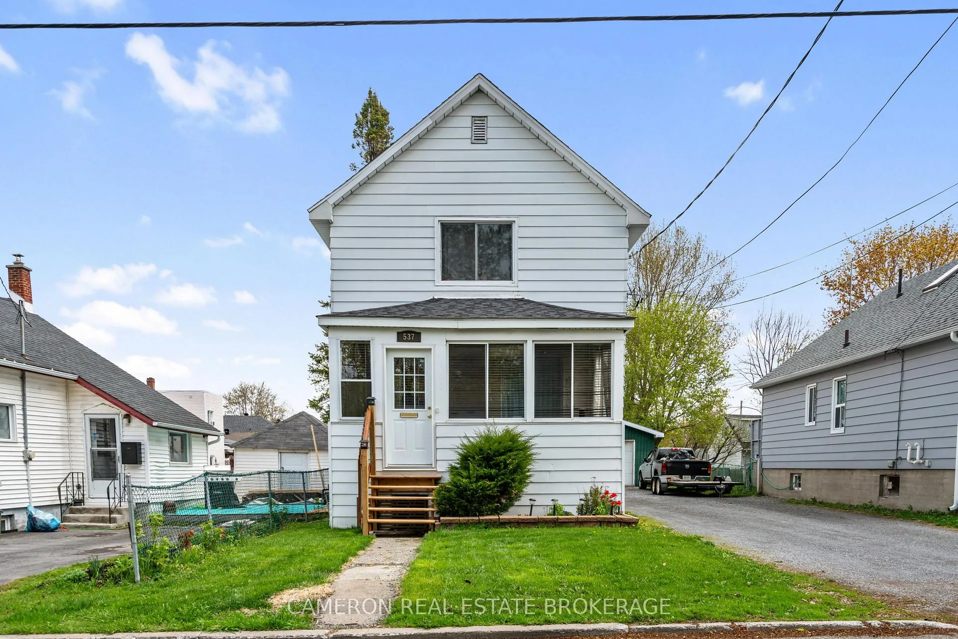 Photo 2 of 537 Gloucester Street N, Cornwall — HOMEH