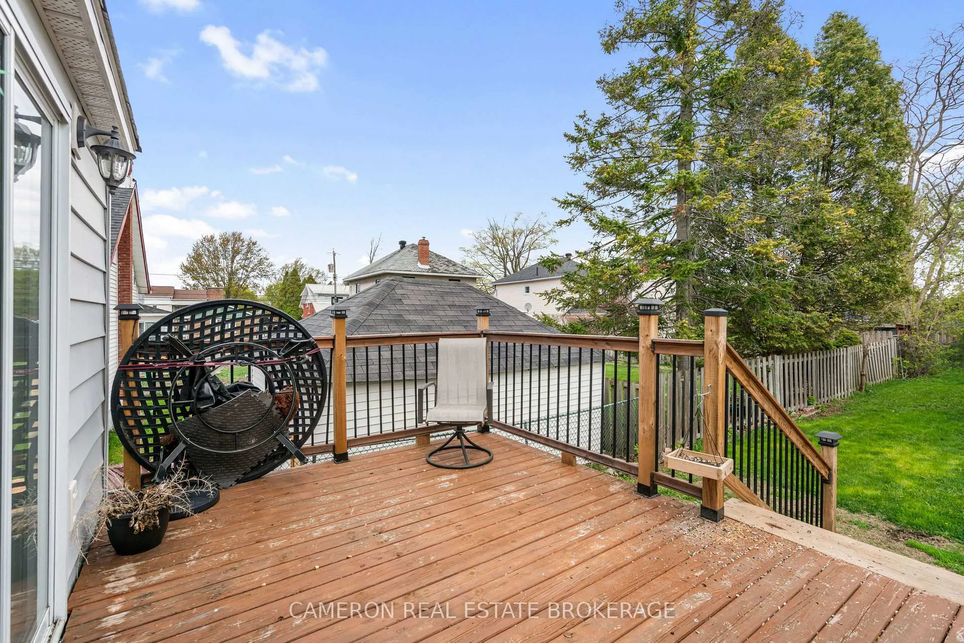 Photo 8 of 537 Gloucester Street N, Cornwall — HOMEH