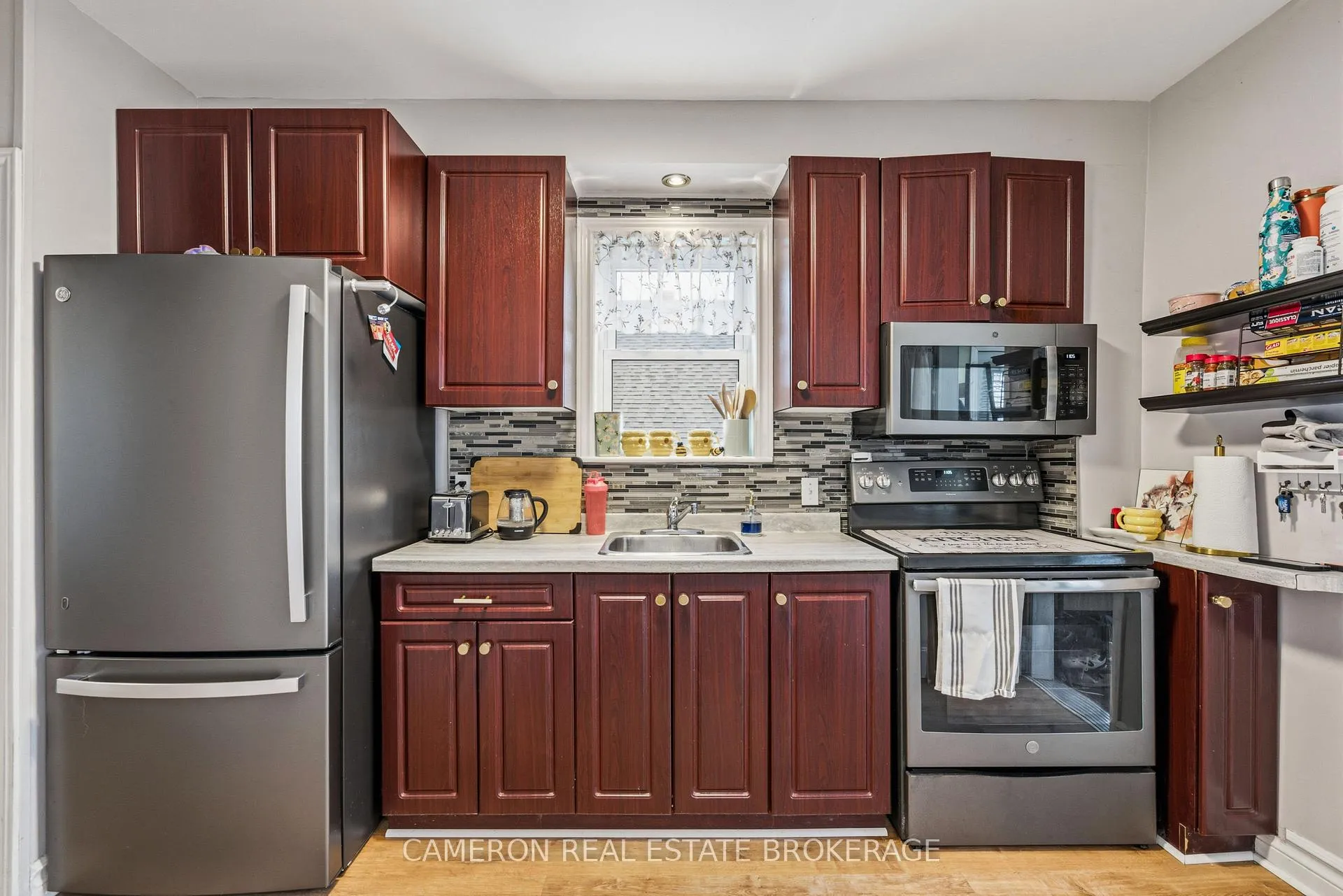Photo 13 of 537 Gloucester Street N, Cornwall — HOMEH