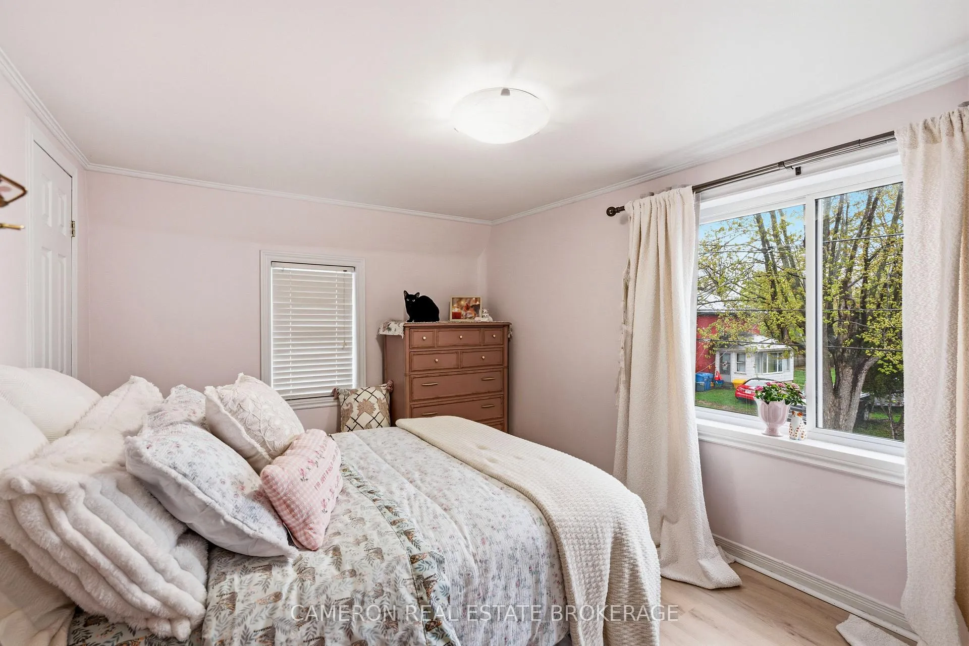 Photo 30 of 537 Gloucester Street N, Cornwall — HOMEH