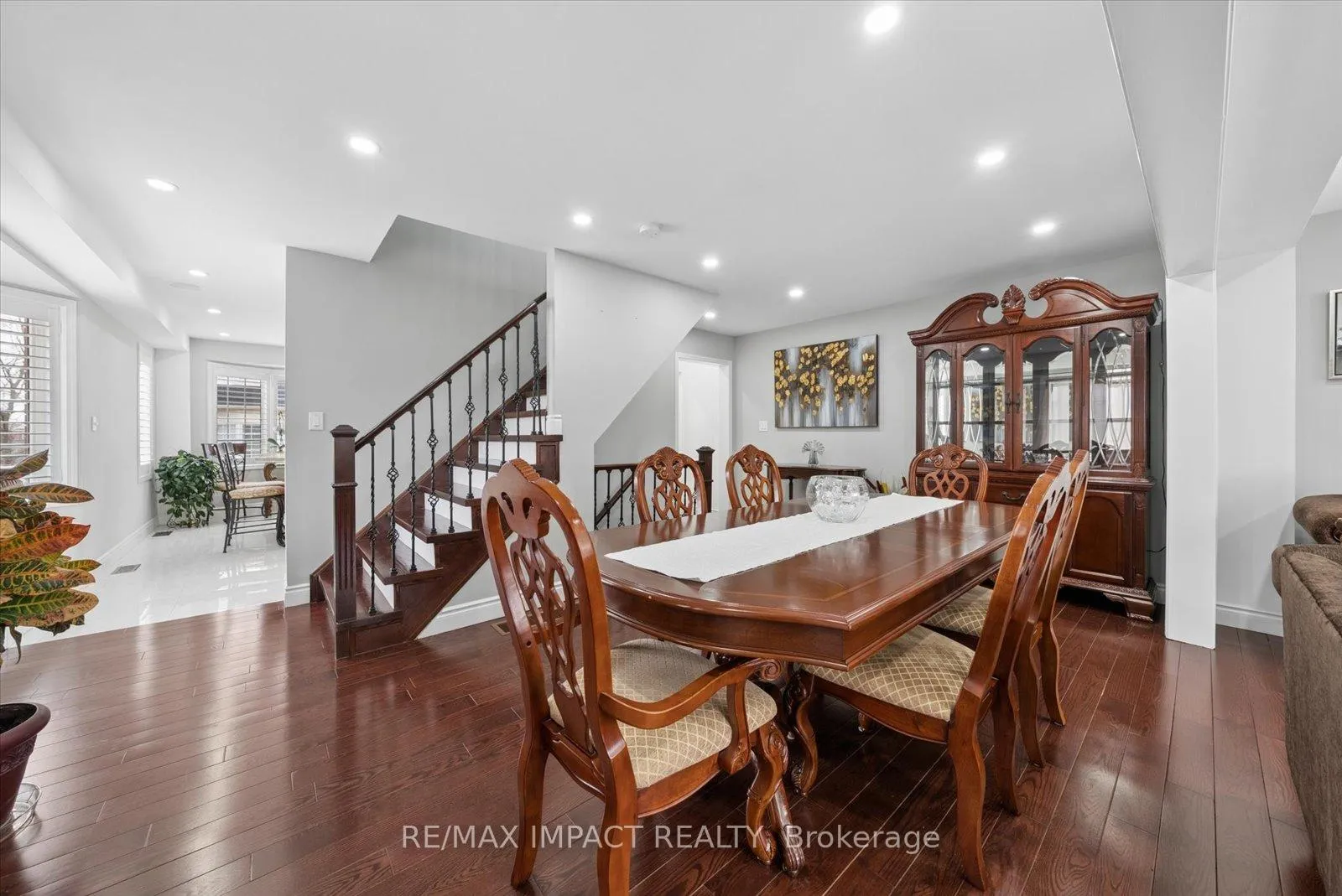 Photo 11 of 21 Decker Hollow Circle, Brampton, Credit Valley — HOMEH