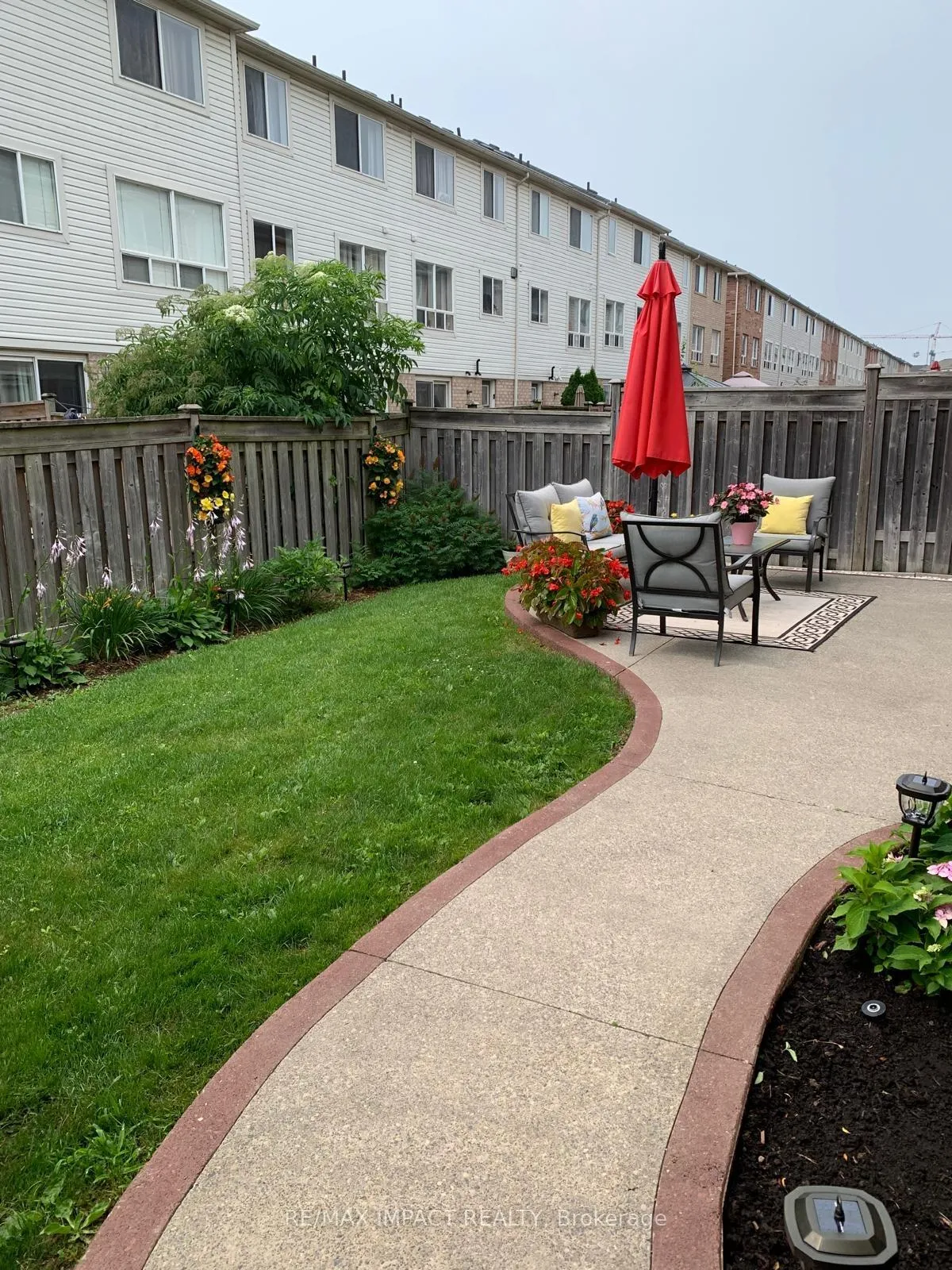 Photo 25 of 21 Decker Hollow Circle, Brampton, Credit Valley — HOMEH