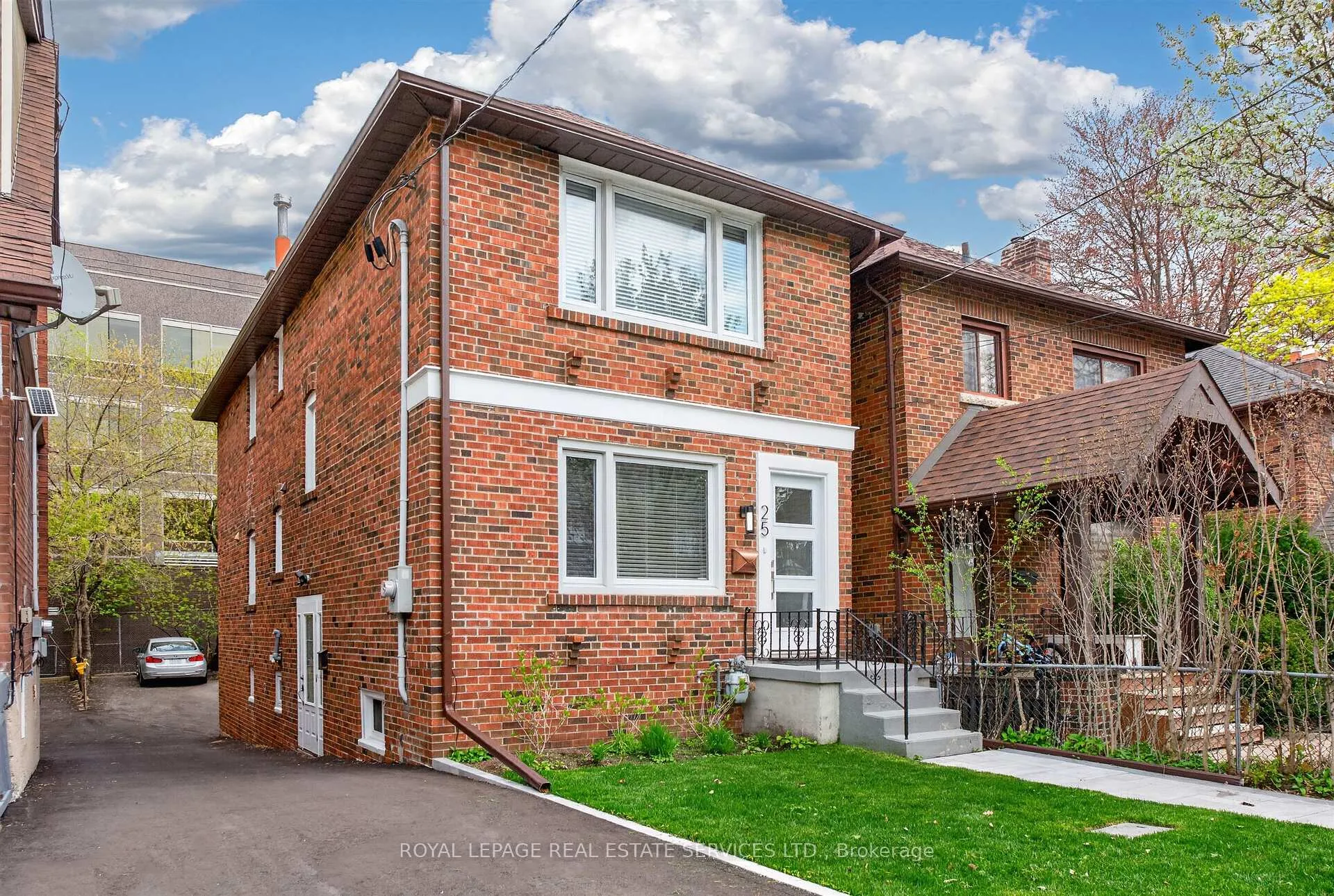 Front of 25 Lorindale Avenue