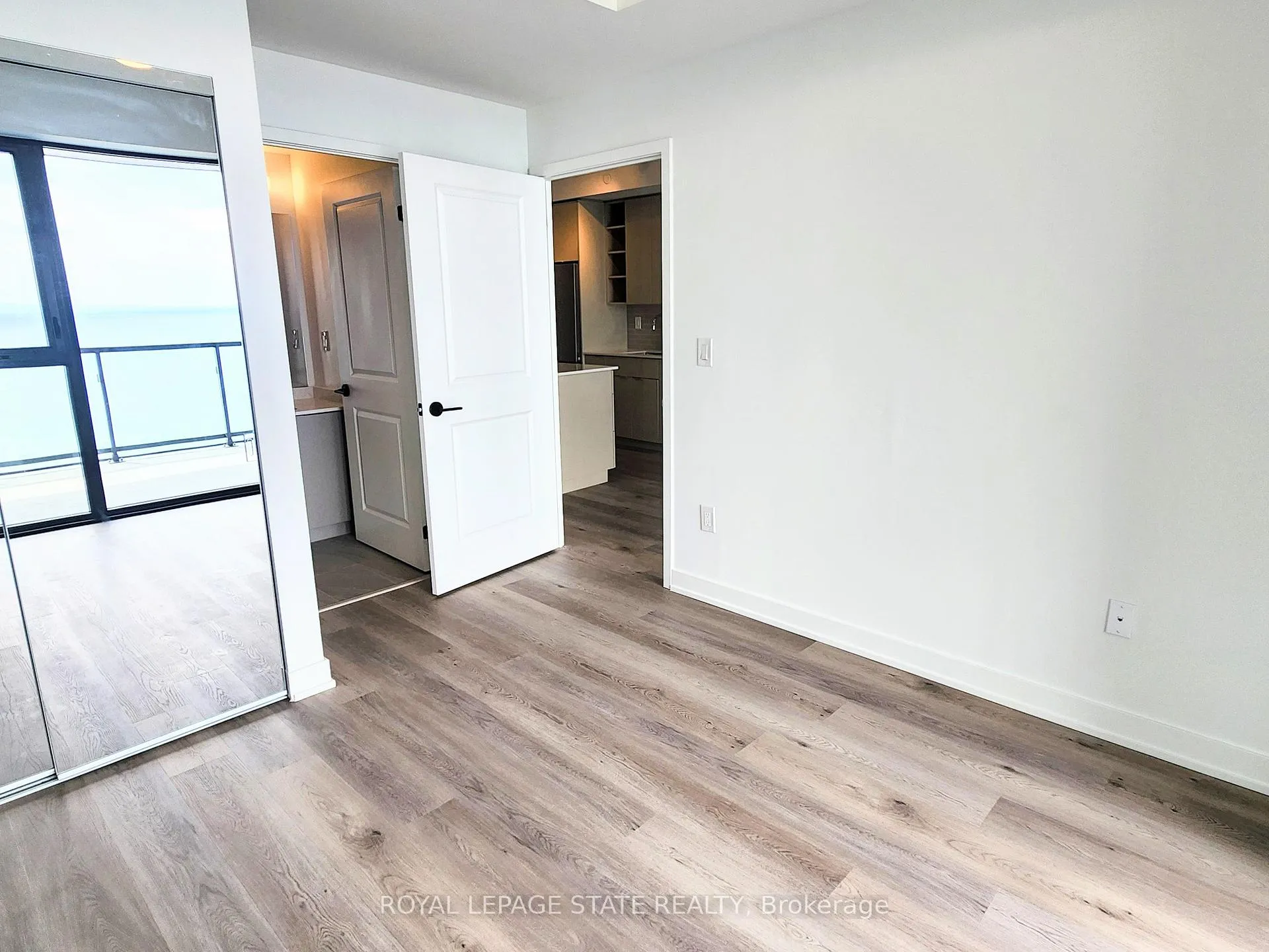 Photo 20 of Unit 1006, 2075 Lakeshore Road, Burlington, Brant — HOMEH