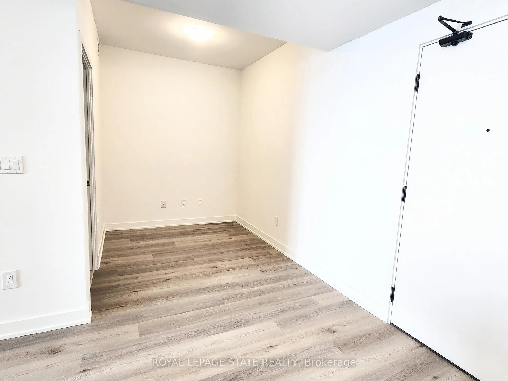 Photo 23 of Unit 1006, 2075 Lakeshore Road, Burlington, Brant — HOMEH