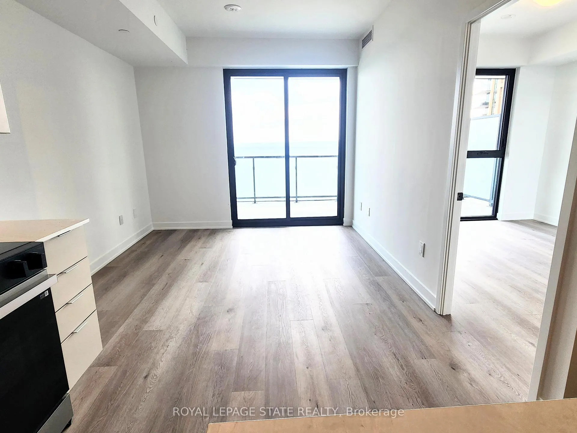 Photo 24 of Unit 1006, 2075 Lakeshore Road, Burlington, Brant — HOMEH