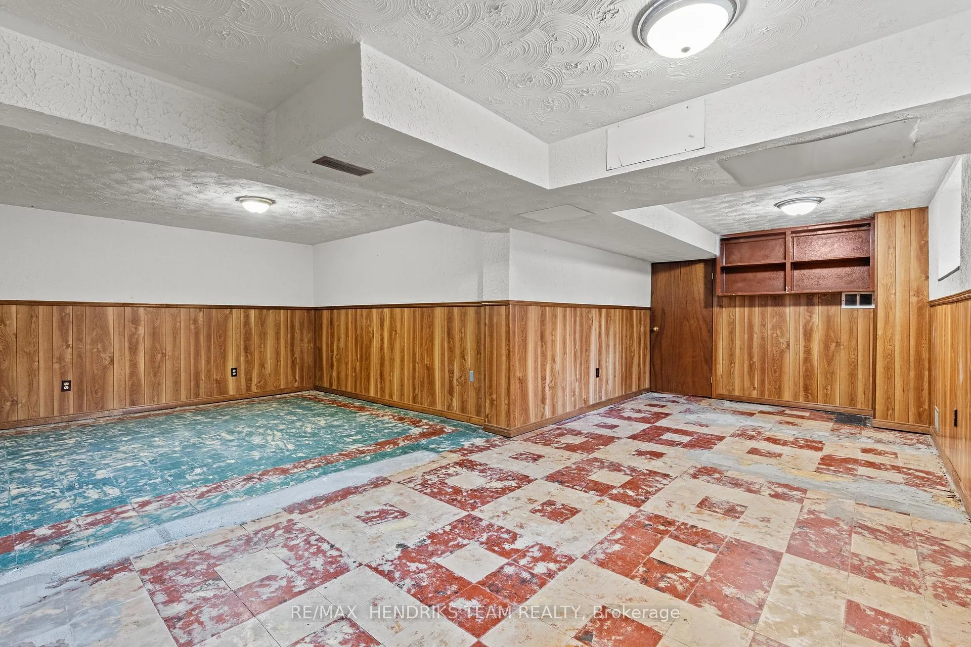 Photo 23 of 1 Else Street, St. Catharines, Vine/Linwell — HOMEH