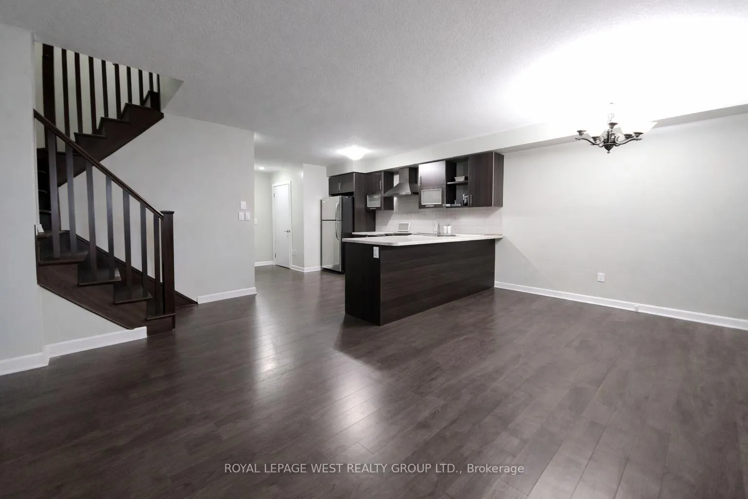 Photo 5 of 22 Sherway Street, Hamilton, Stoney Creek Mountain — HOMEH