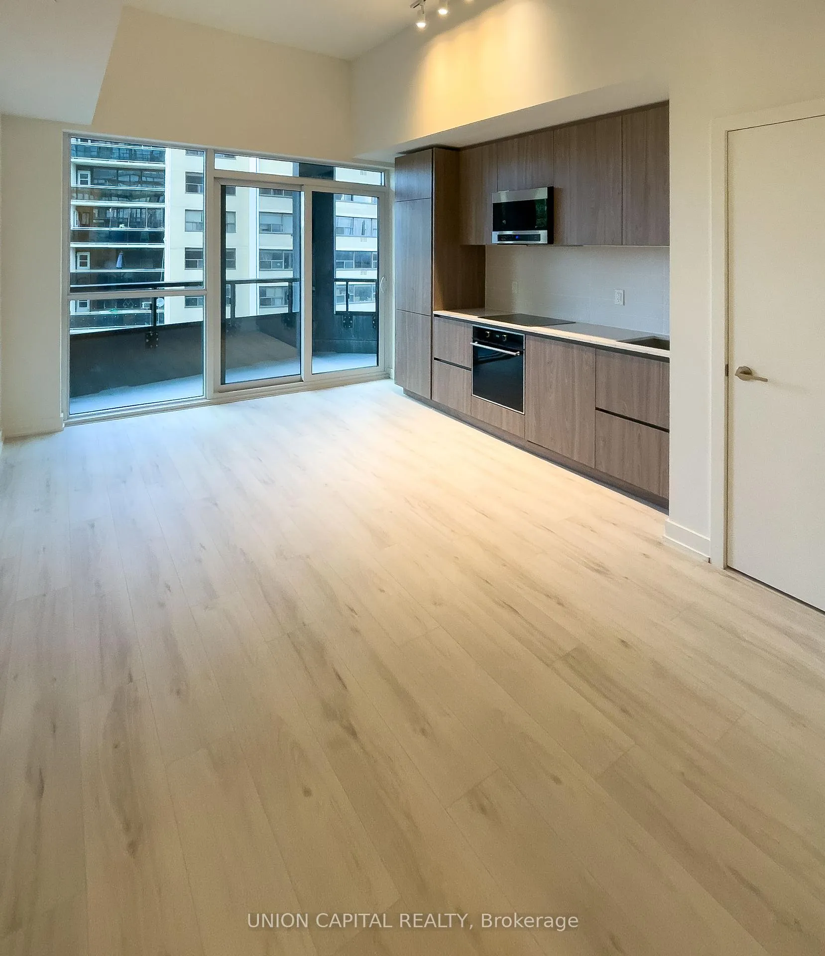 Front of Unit 518N, 120 Broadway Avenue