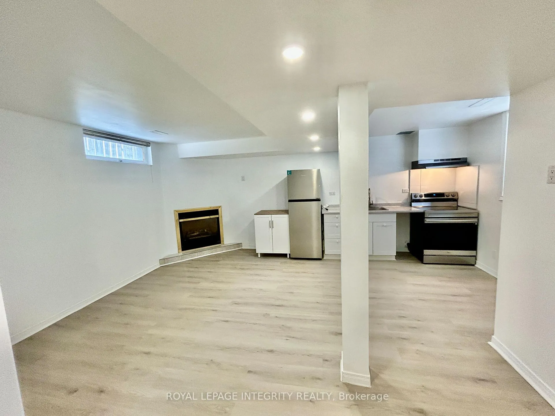 Photo 6 of Unit A, 1843 Prestwick Drive, Ottawa, Queenswood Heights South — HOMEH