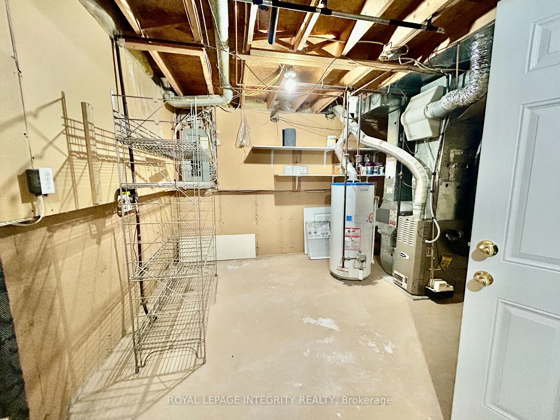 Photo 12 of Unit A, 1843 Prestwick Drive, Ottawa, Queenswood Heights South — HOMEH