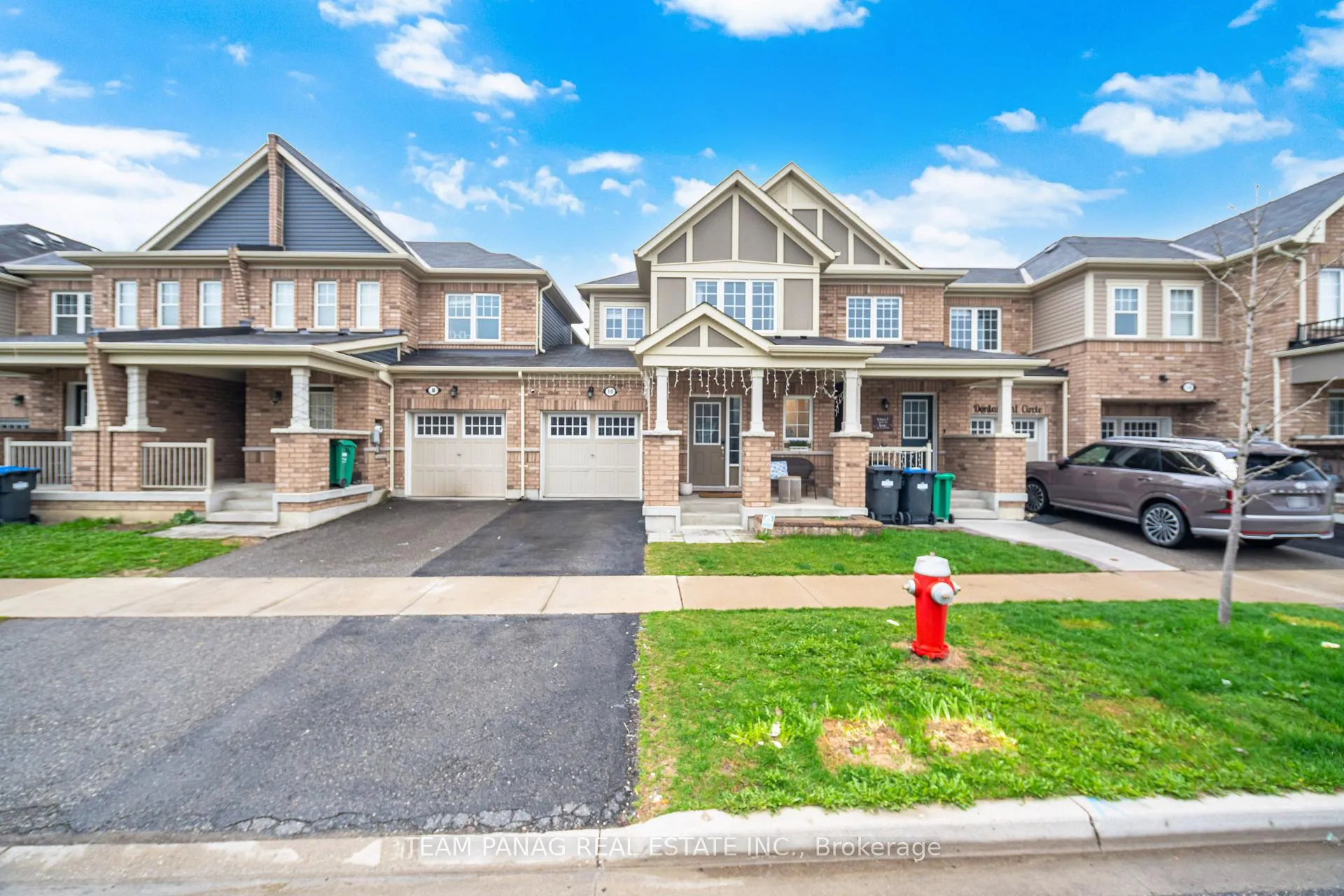 Photo 2 of 10 Donlamont Circle, Brampton, Northwest Brampton — HOMEH