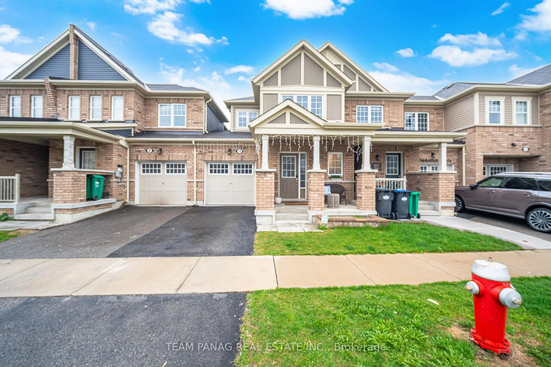 Photo 3 of 10 Donlamont Circle, Brampton, Northwest Brampton — HOMEH