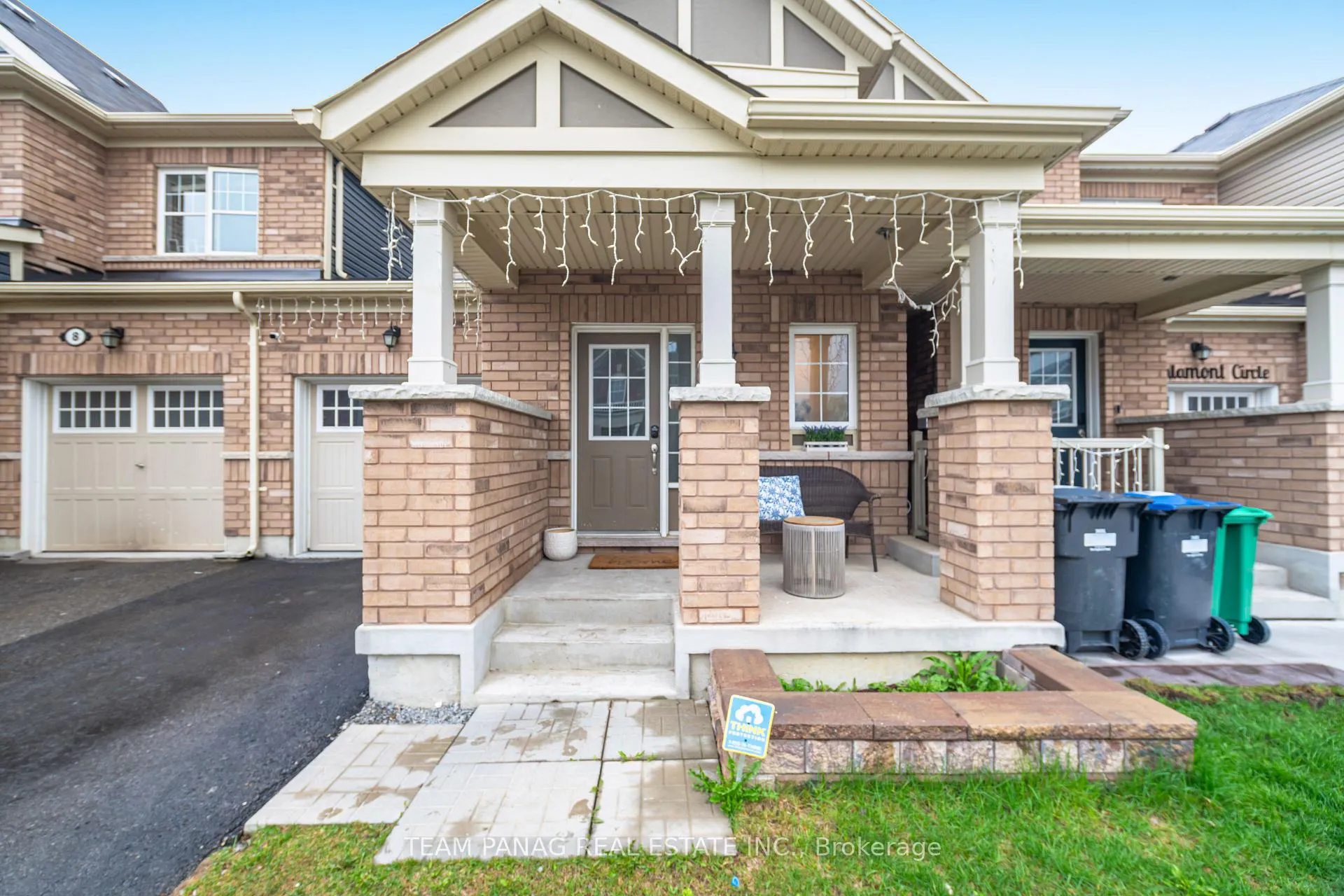 Photo 5 of 10 Donlamont Circle, Brampton, Northwest Brampton — HOMEH