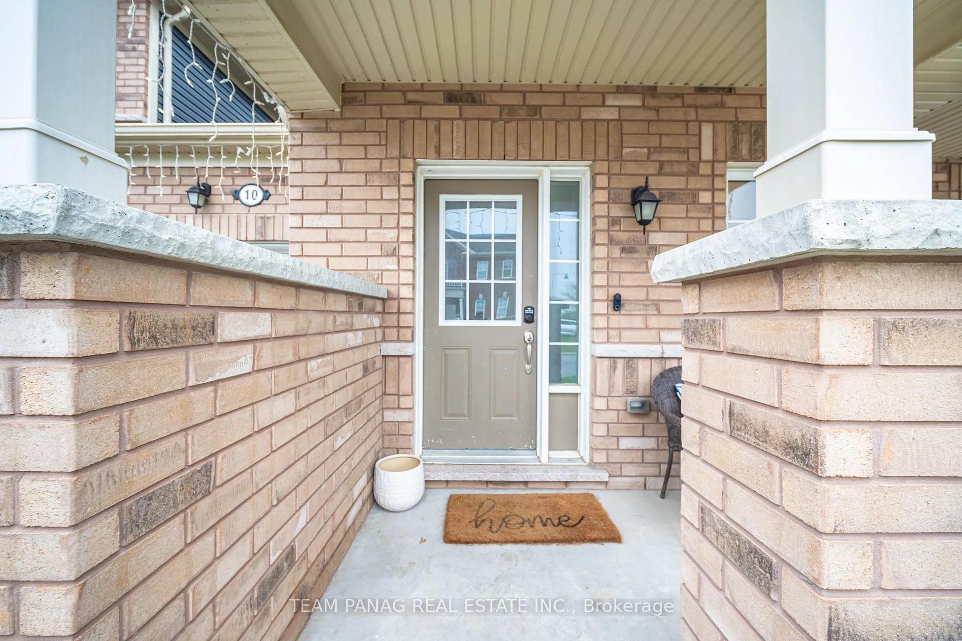 Photo 6 of 10 Donlamont Circle, Brampton, Northwest Brampton — HOMEH