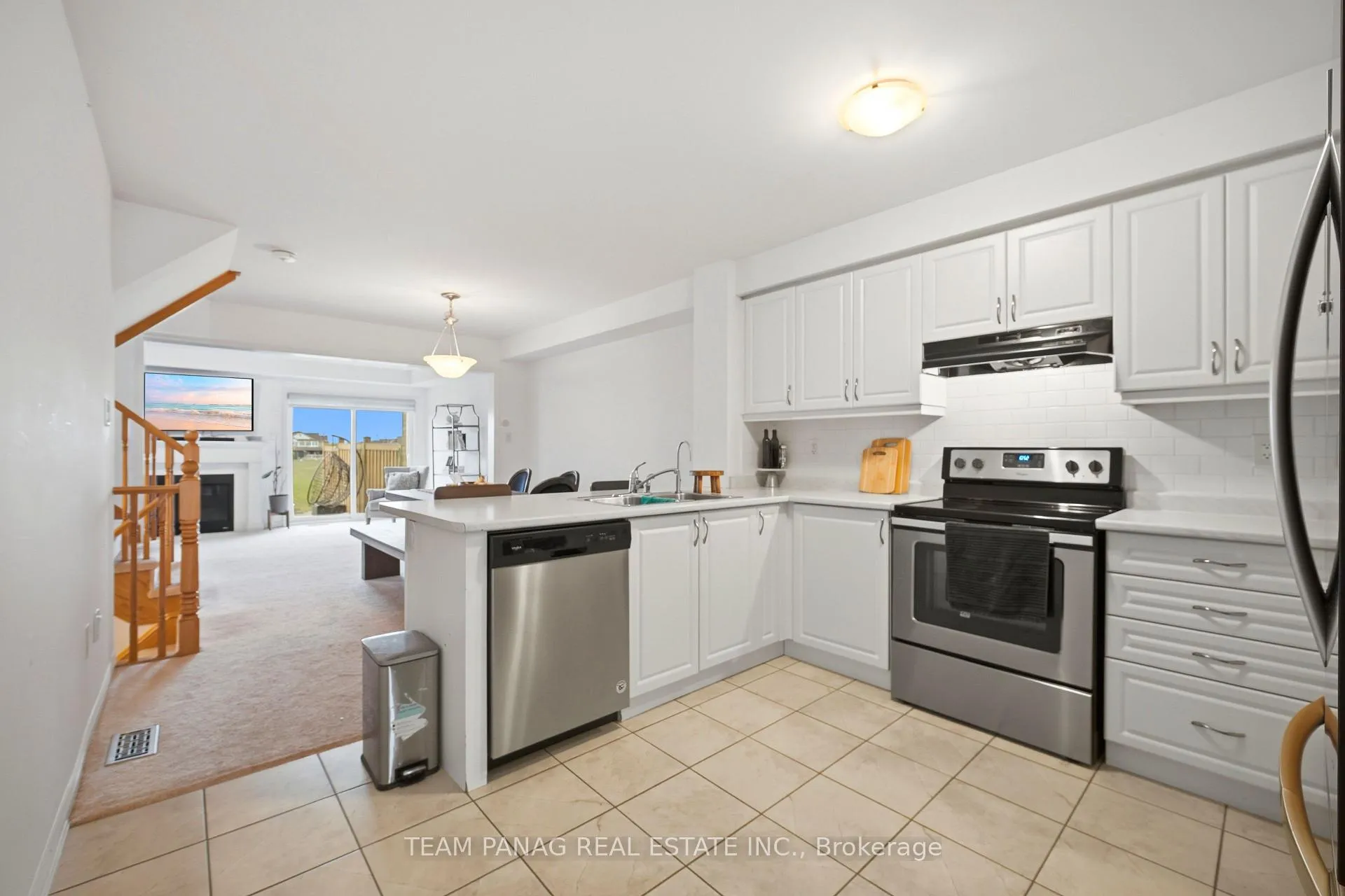 Photo 14 of 10 Donlamont Circle, Brampton, Northwest Brampton — HOMEH